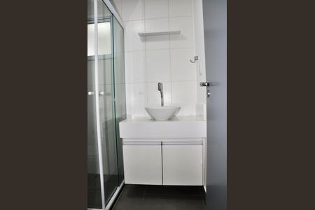 Apartamento para alugar com 69m², 2 quartos e 1 vagaDetalhe - Banheiro Social