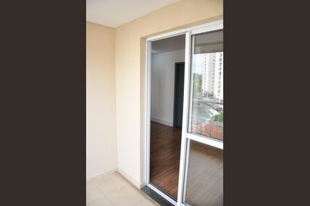 Apartamento para alugar com 69m², 2 quartos e 1 vagaDetalhe - Varanda da Sala e Sala de Jantar