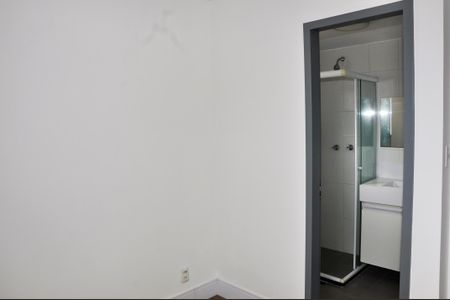 Apartamento para alugar com 69m², 2 quartos e 1 vagaDetalhe - Quarto 01 com Suíte