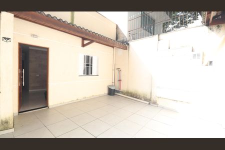 Casa de condomínio para alugar com 51m², 2 quartos e 1 vaga Casa de condomínio para alugar com 51m², 2 quartos e 1 vagaQuintal
