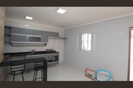 Casa de condomínio para alugar com 51m², 2 quartos e 1 vaga Casa de condomínio para alugar com 51m², 2 quartos e 1 vagaSala / Cozinha