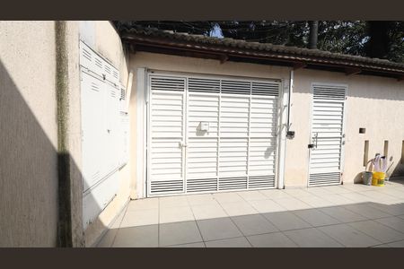 Casa de condomínio para alugar com 51m², 2 quartos e 1 vaga Casa de condomínio para alugar com 51m², 2 quartos e 1 vagaQuintal / Garagem
