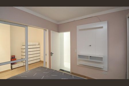 Casa de condomínio para alugar com 51m², 2 quartos e 1 vaga Casa de condomínio para alugar com 51m², 2 quartos e 1 vagaSuíte