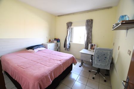 Casa para alugar com 280m², 4 quartos e 3 vagasQuarto 2 - Casa 2