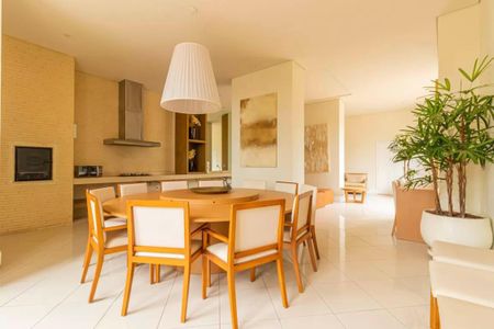 Apartamento à venda com 145m², 3 quartos e 2 vagas Apartamento à venda com 145m², 3 quartos e 2 vagasÁrea comum - Salão de festas