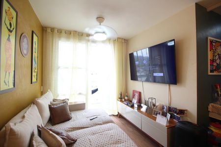 Sala de apartamento à venda com 2 quartos, 55m² em Gardênia Azul, Rio de Janeiro