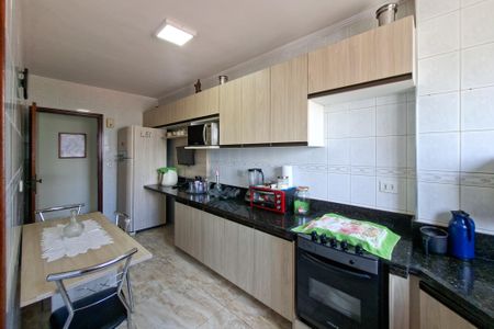 Apartamento para alugar com 91m², 2 quartos e 1 vagaCozinha 