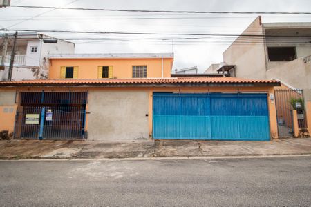 Casa para alugar com 298m², 4 quartos e 4 vagasFachada