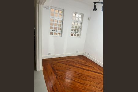 Foto 15 de casa à venda com 3 quartos, 300m² em Cerqueira César, São Paulo