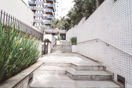 Apartamento à venda com 213m², 4 quartos e 3 vagasEntrada