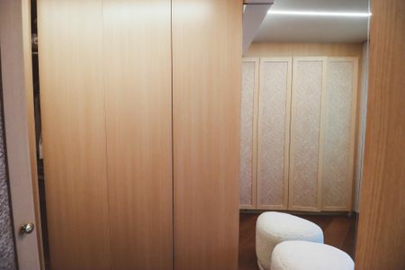 Apartamento à venda com 213m², 4 quartos e 3 vagasCloset da suíte 2