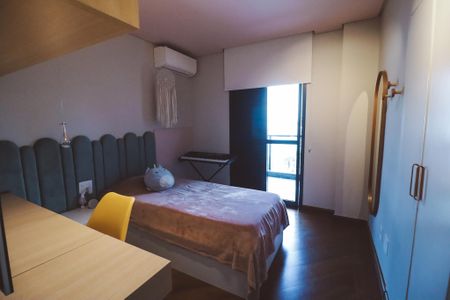 Apartamento à venda com 213m², 4 quartos e 3 vagasQuarto 2