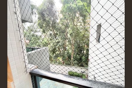 Apartamento à venda com 213m², 4 quartos e 3 vagas Apartamento à venda com 213m², 4 quartos e 3 vagasVaranda da Cozinha