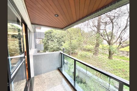 Apartamento à venda com 213m², 4 quartos e 3 vagas Apartamento à venda com 213m², 4 quartos e 3 vagasVaranda da Sala