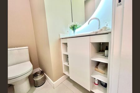 Apartamento à venda com 213m², 4 quartos e 3 vagas Apartamento à venda com 213m², 4 quartos e 3 vagasLavabo