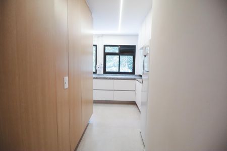 Apartamento à venda com 213m², 4 quartos e 3 vagasÁrea de Serviço