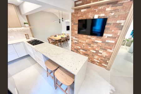 Apartamento à venda com 213m², 4 quartos e 3 vagas Apartamento à venda com 213m², 4 quartos e 3 vagasCozinha