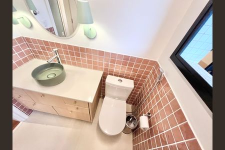 Apartamento à venda com 213m², 4 quartos e 3 vagas Apartamento à venda com 213m², 4 quartos e 3 vagasBanheiro Social