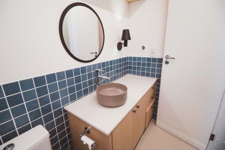 Apartamento à venda com 213m², 4 quartos e 3 vagasBanheiro da Suíte 1