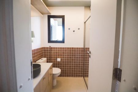 Apartamento à venda com 213m², 4 quartos e 3 vagasBanheiro