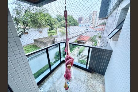 Apartamento à venda com 213m², 4 quartos e 3 vagas Apartamento à venda com 213m², 4 quartos e 3 vagasQuarto 1 Varanda