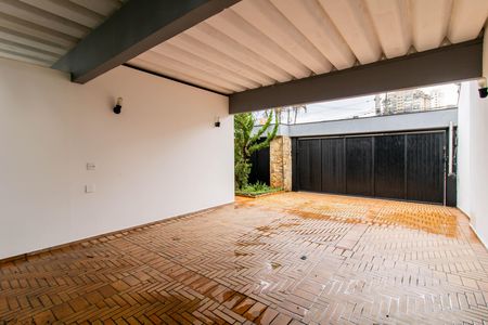 Garagem de casa para alugar com 5 quartos, 400m² em Jardim Maia, Guarulhos