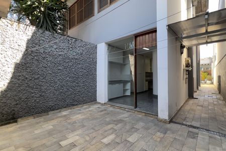 Casa para alugar com 400m², 5 quartos e 4 vagasCozinha e Área de Serviço