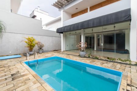 Casa para alugar com 400m², 5 quartos e 4 vagas Casa para alugar com 400m², 5 quartos e 4 vagasÁrea Externa