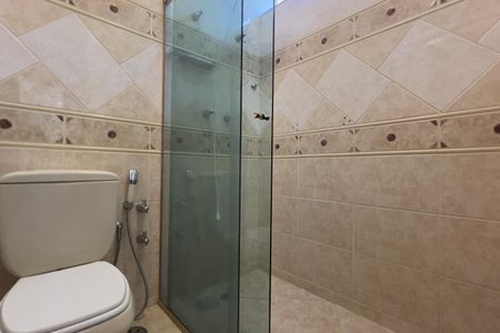 Casa para alugar com 400m², 5 quartos e 4 vagasBanheiro 1