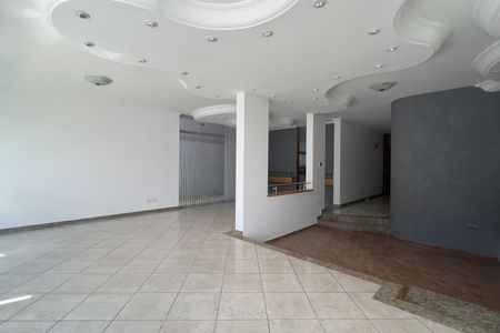 Sala de casa para alugar com 5 quartos, 400m² em Jardim Maia, Guarulhos