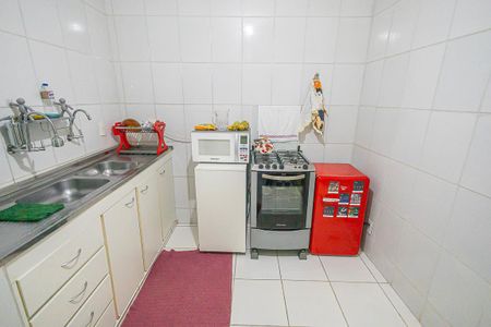 Casa à venda com 291m², 5 quartos e 6 vagasCasa 02 - Cozinha