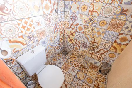 Casa à venda com 291m², 5 quartos e 6 vagasBanheiro de serviço