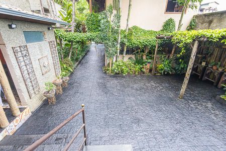 Casa à venda com 291m², 5 quartos e 6 vagasvaranda / quintal