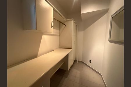 Apartamento à venda com 285m², 3 quartos e 4 vagasDeposito