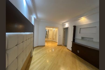 Apartamento à venda com 285m², 3 quartos e 4 vagasSuíte 2
