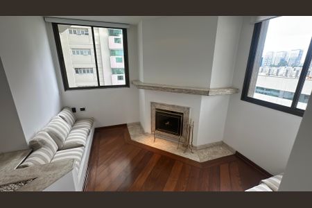 Apartamento à venda com 285m², 3 quartos e 4 vagasLareira