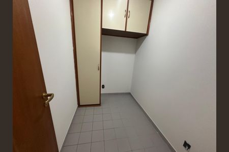 Apartamento à venda com 285m², 3 quartos e 4 vagasQuarto de Serviço