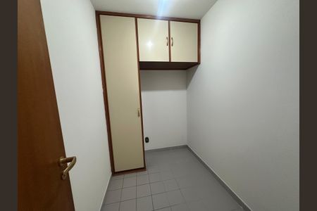 Apartamento à venda com 285m², 3 quartos e 4 vagasQuarto de Serviço