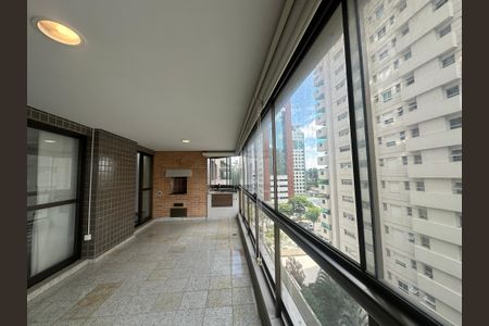 Apartamento à venda com 285m², 3 quartos e 4 vagasVaranda da Sala