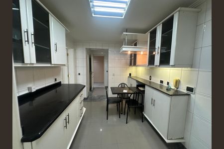Apartamento à venda com 285m², 3 quartos e 4 vagasCozinha