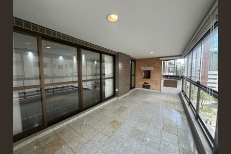 Apartamento à venda com 285m², 3 quartos e 4 vagasVaranda da Sala