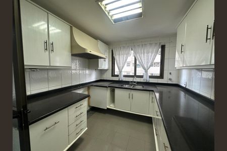 Apartamento à venda com 285m², 3 quartos e 4 vagasCozinha