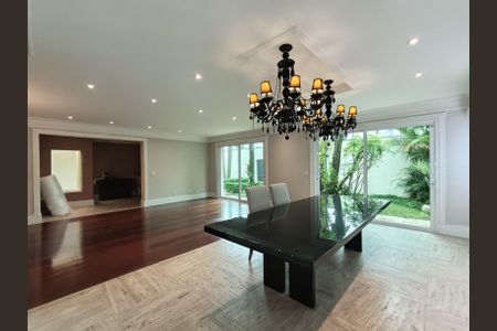 Sala de casa à venda com 4 quartos, 466m² em Planalto Paulista, São Paulo