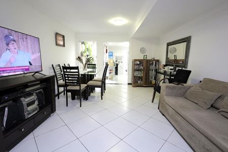 Sala de casa para alugar com 4 quartos, 200m² em Vila Camilópolis, Santo André