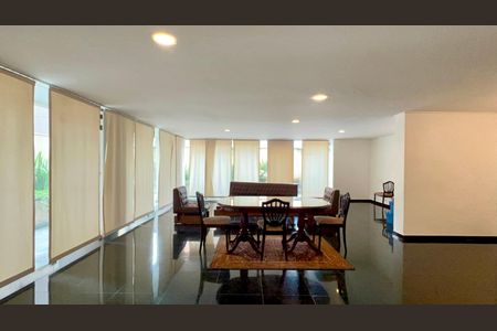 Apartamento à venda com 75m², 2 quartos e 1 vagaSalão de Festas