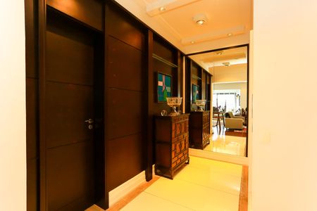 Apartamento à venda com 350m², 4 quartos e 4 vagas Apartamento à venda com 350m², 4 quartos e 4 vagasSala