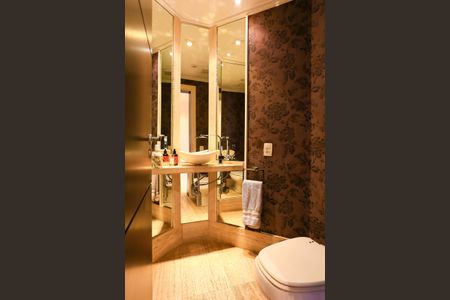 Apartamento à venda com 350m², 4 quartos e 4 vagas Apartamento à venda com 350m², 4 quartos e 4 vagasLavabo