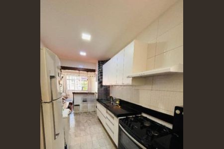 Apartamento à venda com 139m², 3 quartos e sem vaga Apartamento à venda com 139m², 3 quartos e sem vagaCozinha