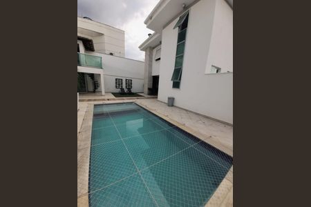 Casa de condomínio à venda com 360m², 4 quartos e 4 vagasÁrea Externa