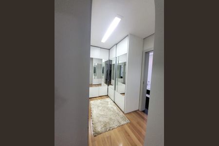 Casa de condomínio à venda com 360m², 4 quartos e 4 vagasSuíte